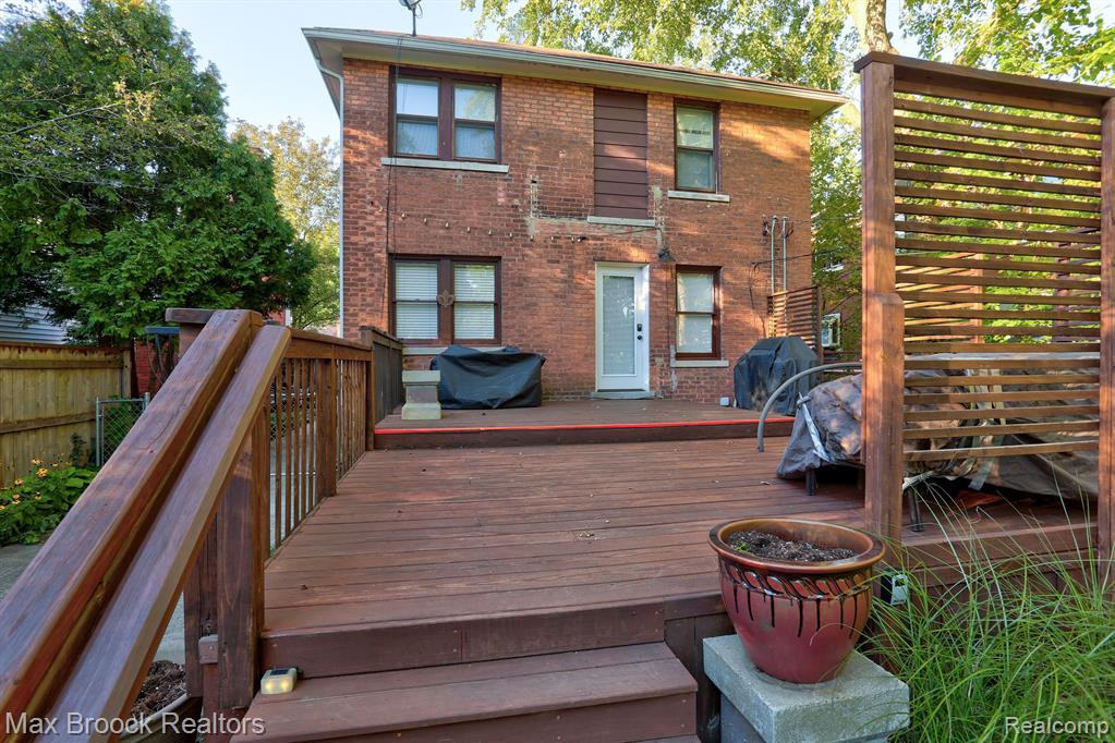 573 W BRECKENRIDGE Street, Ferndale, MI 48220 — Photo 27