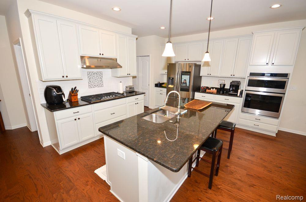 24823 IVY, Novi, MI — Photo 6