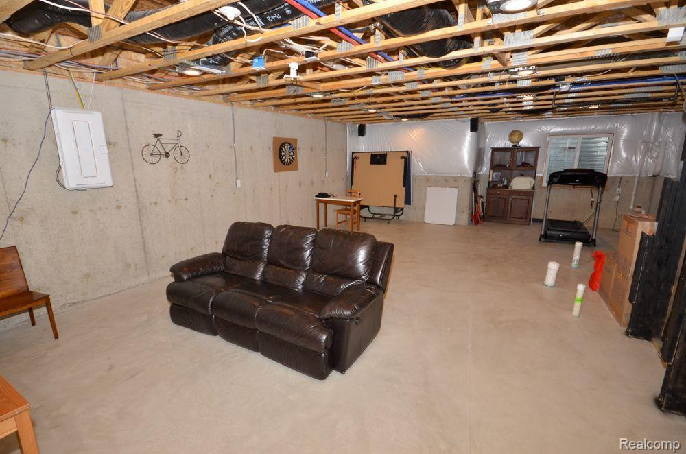 24823 IVY, Novi, MI — Photo 17