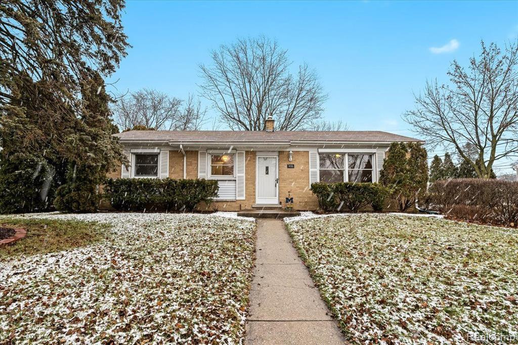 7486 Nottingham Street, Lambertville, MI 48144 — front exterior