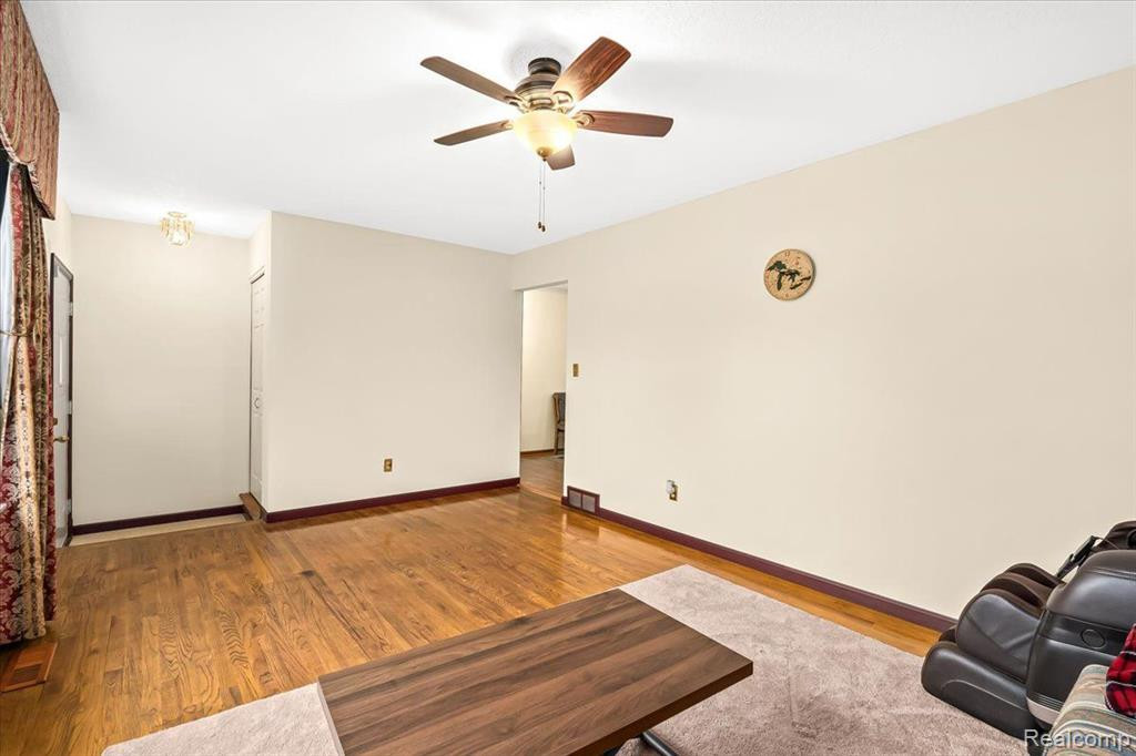 7486 Nottingham Street, Lambertville, MI 48144 — Photo 4