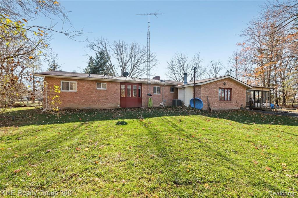 9118 CALKINS Road, Flint, MI 48532 — Photo 10