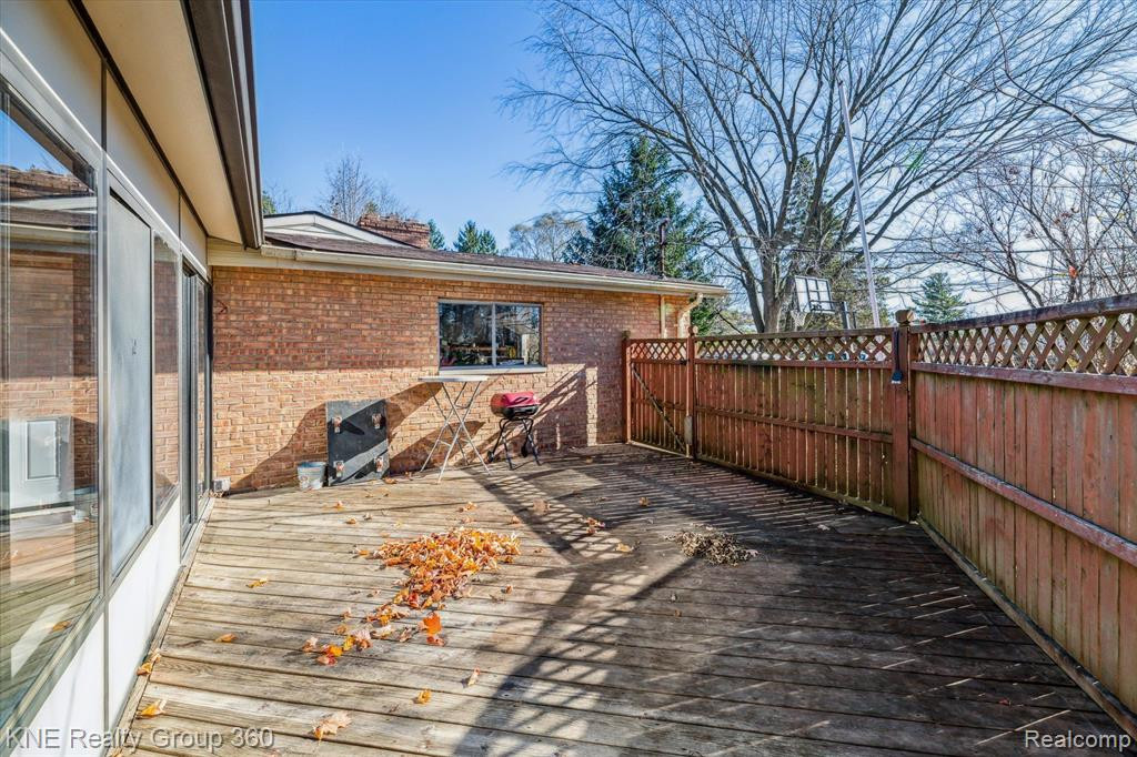 9118 CALKINS Road, Flint, MI 48532 — Photo 14