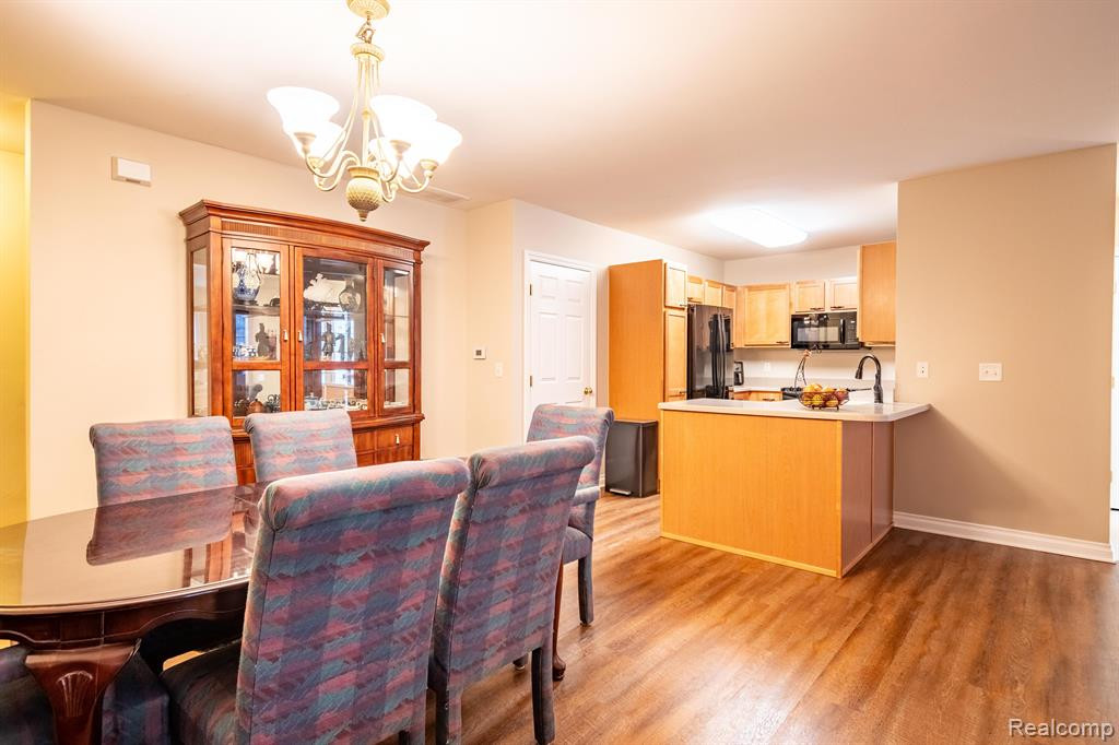 5782 HAMPSHIRE Lane, Ypsilanti, MI 48197 — Photo 10