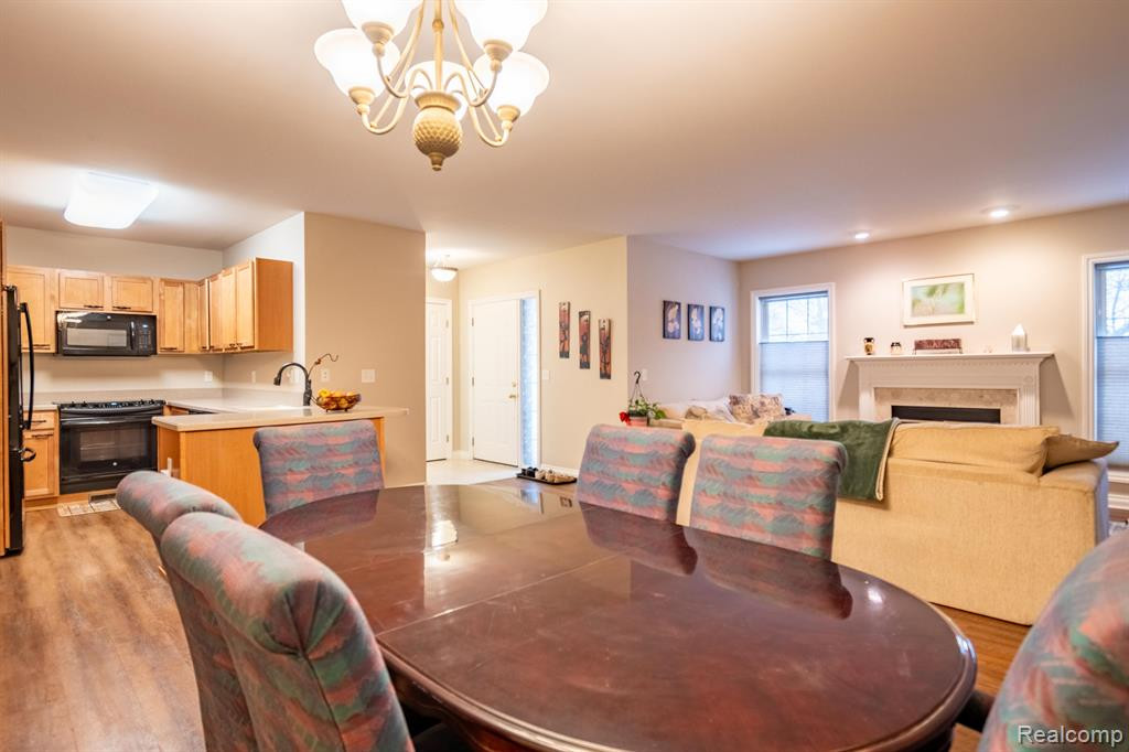 5782 HAMPSHIRE Lane, Ypsilanti, MI 48197 — Photo 11