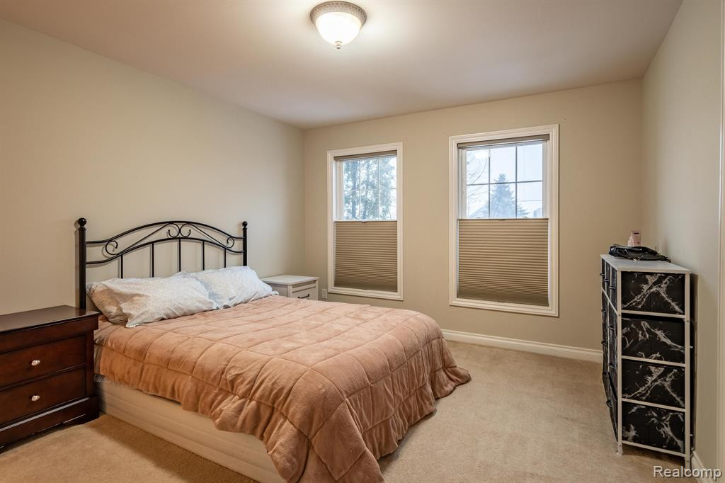 5782 HAMPSHIRE Lane, Ypsilanti, MI 48197 — Photo 16