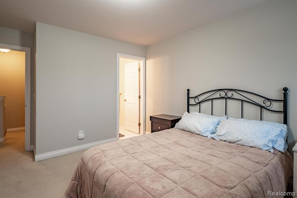 5782 HAMPSHIRE Lane, Ypsilanti, MI 48197 — Photo 17