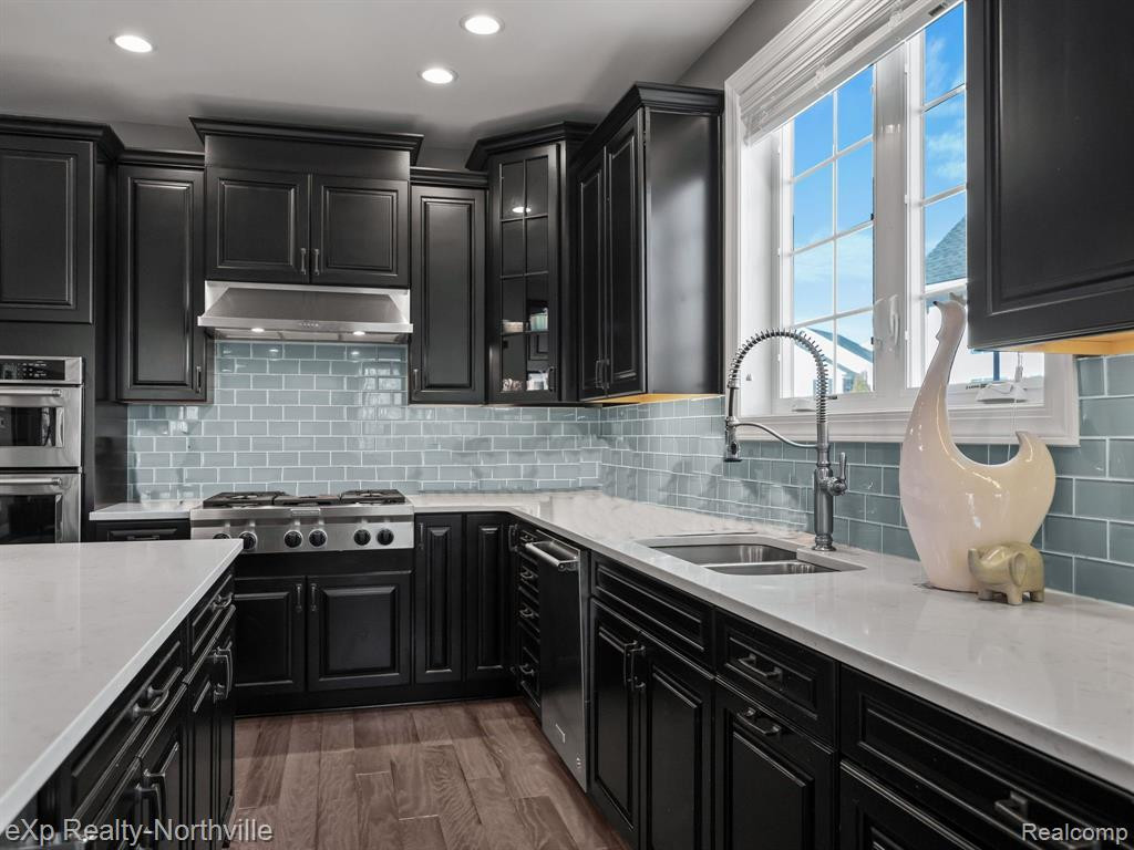 42776 CARDINAL Way, Novi, MI — Photo 9