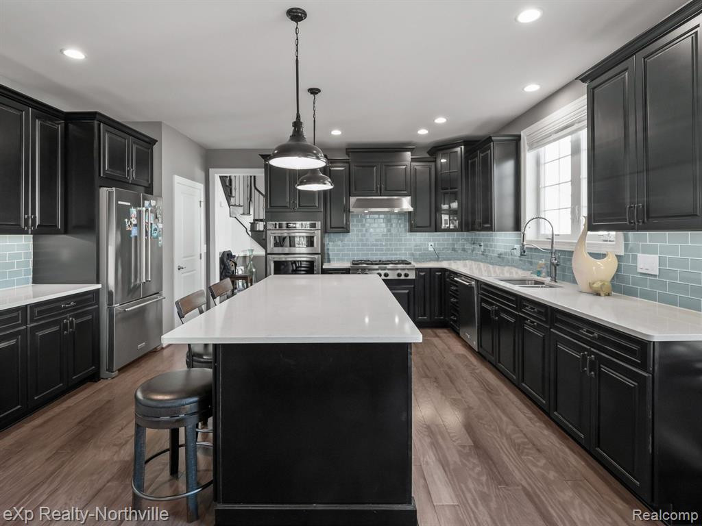 42776 CARDINAL Way, Novi, MI — Photo 11