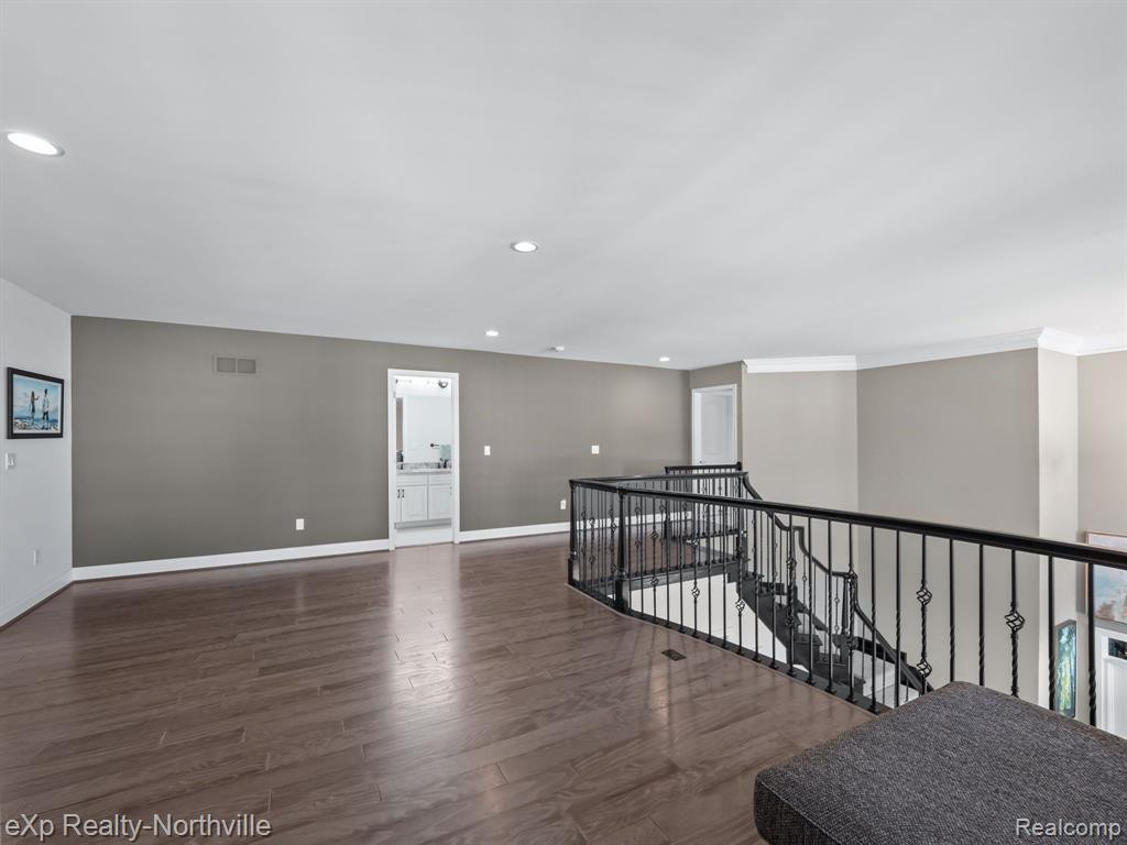 42776 CARDINAL Way, Novi, MI — Photo 23