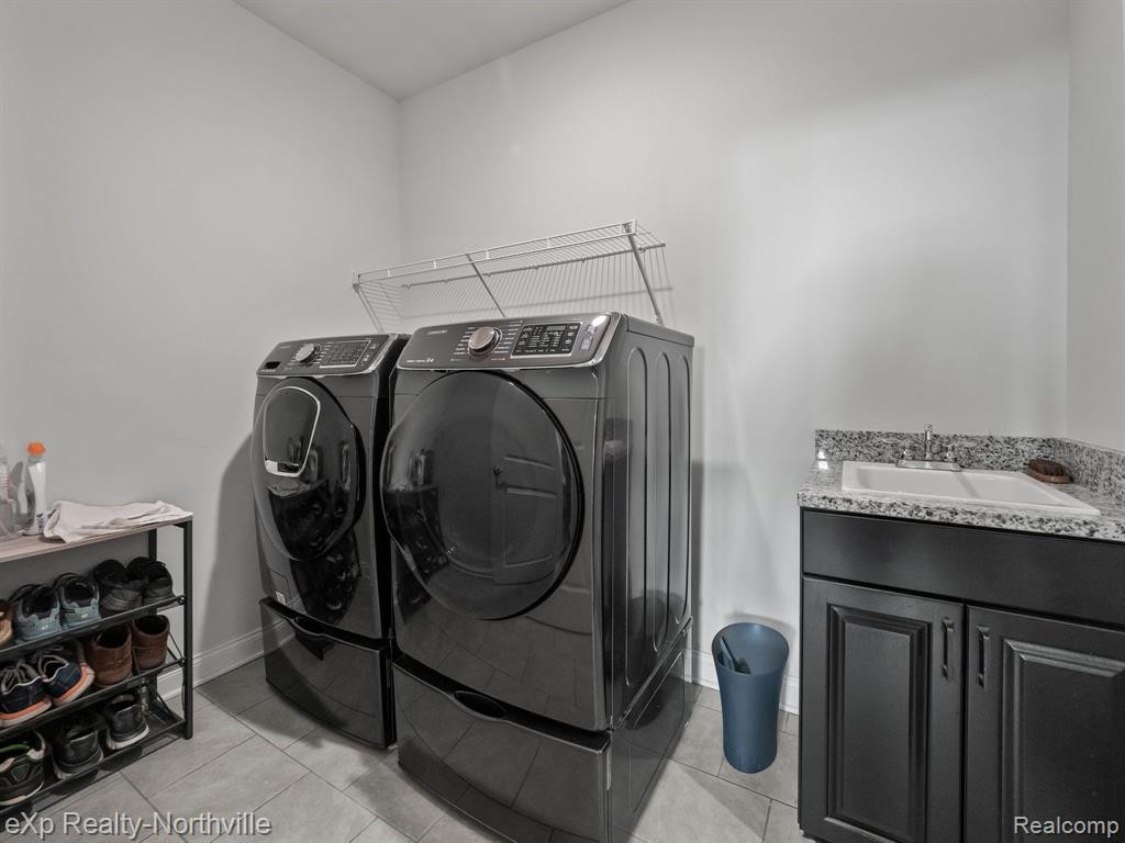 42776 CARDINAL Way, Novi, MI — Photo 29