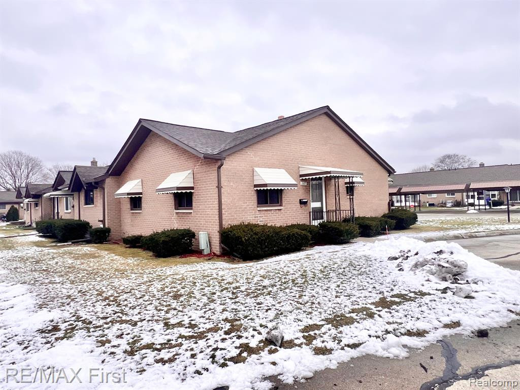 8401 18 MILE Road, 107, Sterling Heights, MI 48313 — Photo 2