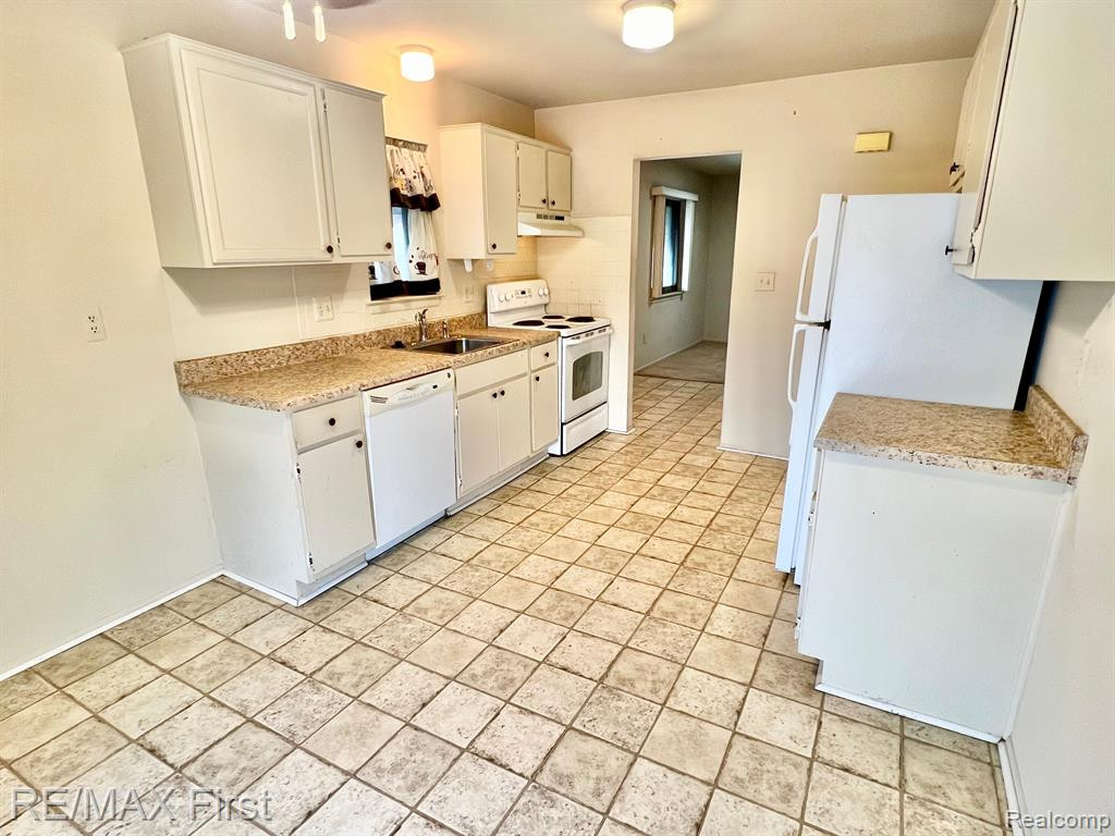 8401 18 MILE Road, 107, Sterling Heights, MI 48313 — Photo 5
