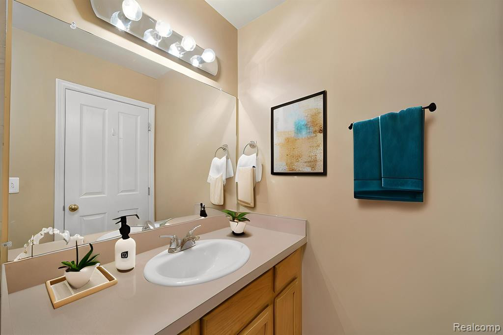 20217 BOARDWALK Boulevard, Southfield, MI 48075 — Photo 11
