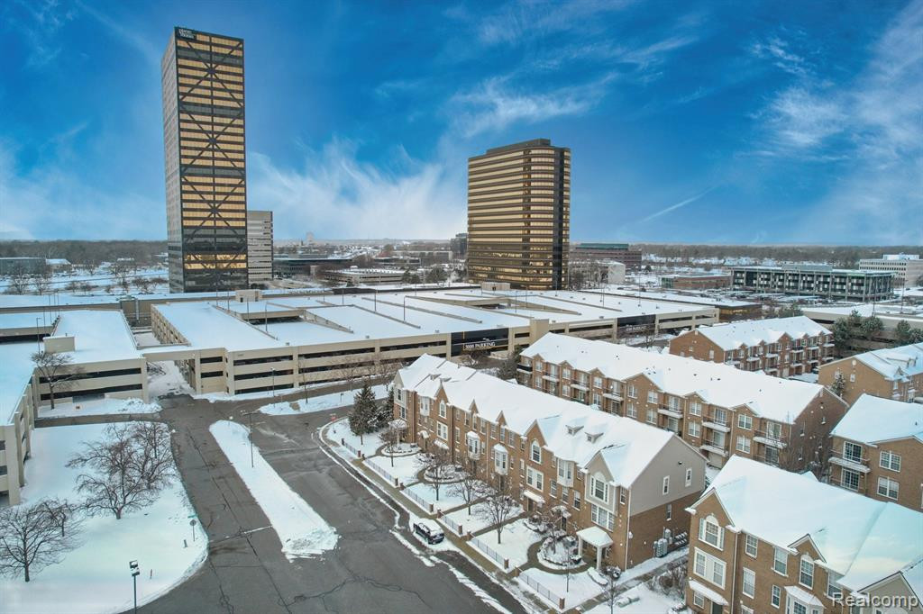20217 BOARDWALK Boulevard, Southfield, MI 48075 — Photo 16