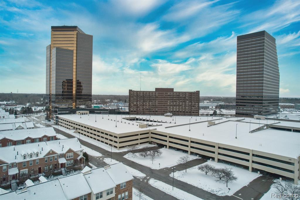 20217 BOARDWALK Boulevard, Southfield, MI 48075 — Photo 17