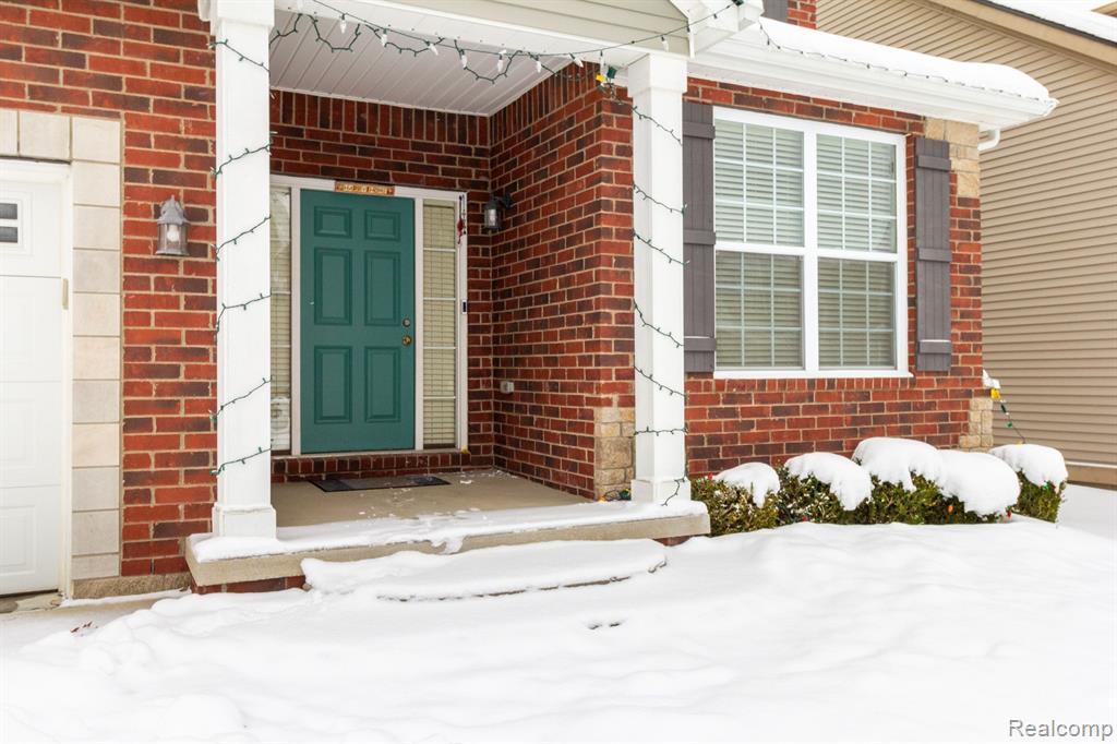 51125 HALLFIELD Street, Novi, MI — Photo 3