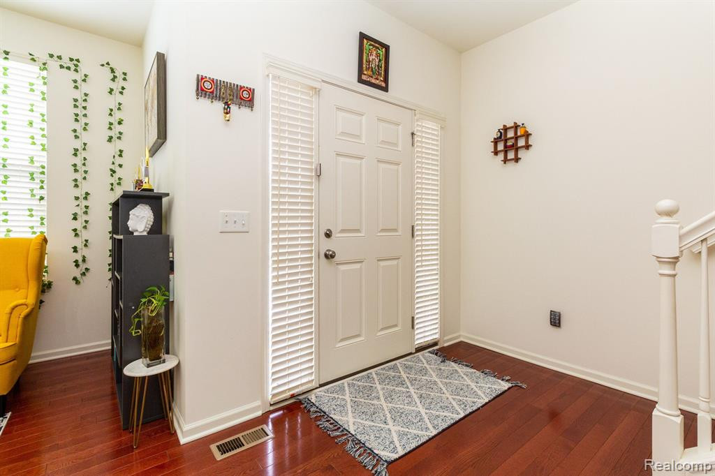 51125 HALLFIELD Street, Novi, MI — Photo 5
