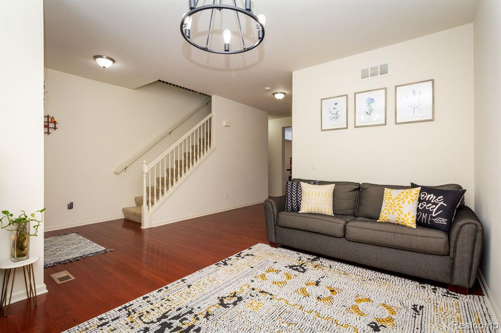 51125 HALLFIELD Street, Novi, MI — Photo 8