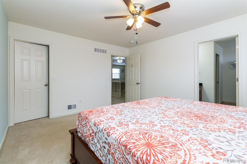 51125 HALLFIELD Street, Novi, MI — Photo 25