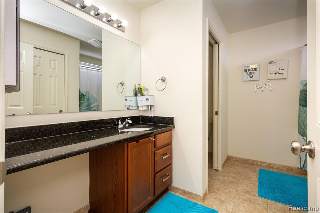 51125 HALLFIELD Street, Novi, MI — Photo 26