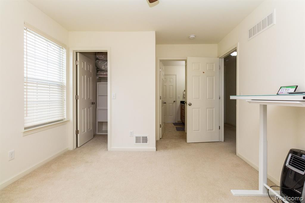 51125 HALLFIELD Street, Novi, MI — Photo 35