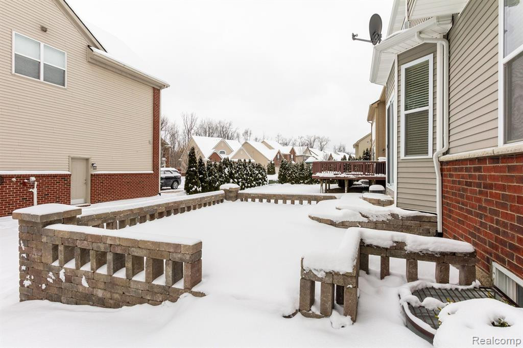 51125 HALLFIELD Street, Novi, MI — Photo 55