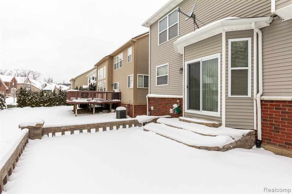 51125 HALLFIELD Street, Novi, MI — Photo 56