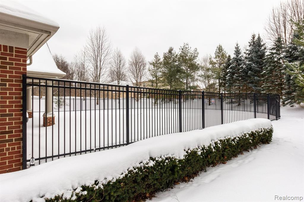 51125 HALLFIELD Street, Novi, MI — Photo 60