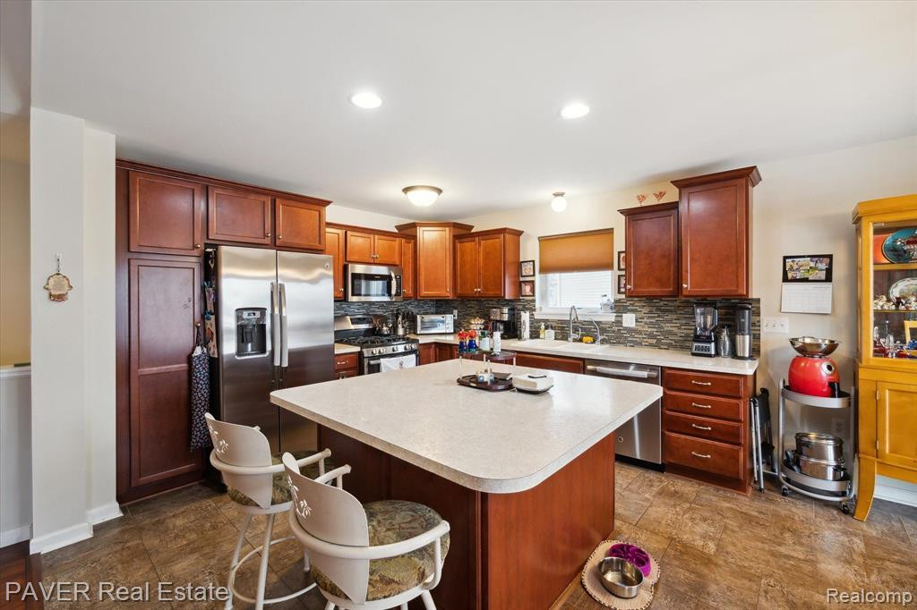 8536 PARKRIDGE Drive, Dexter, MI 48130 — Photo 16