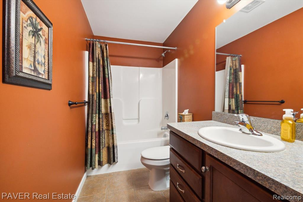 8536 PARKRIDGE Drive, Dexter, MI 48130 — Photo 20