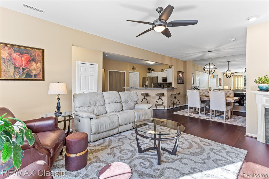 26105 Chesapeake Circle, Walled Lake, MI 48390 — Photo 5
