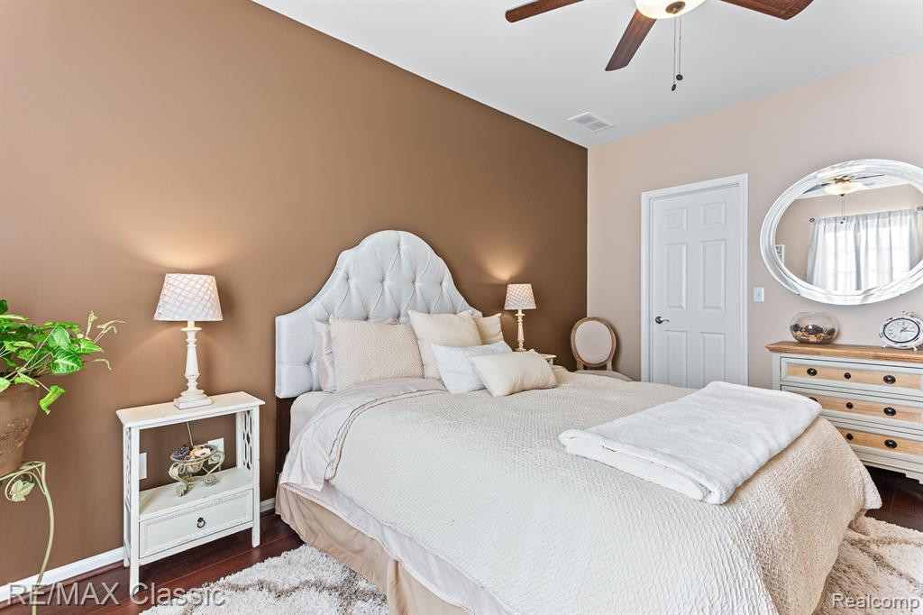 26105 Chesapeake Circle, Walled Lake, MI 48390 — Photo 19