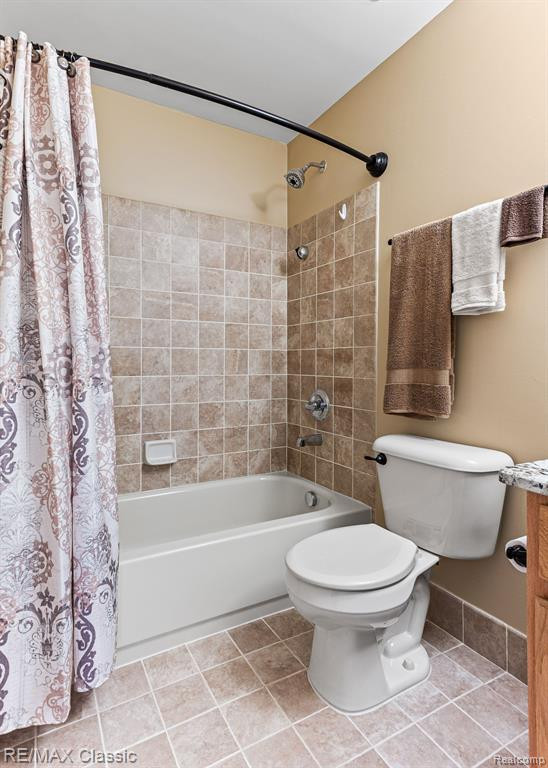 26105 Chesapeake Circle, Walled Lake, MI 48390 — Photo 20