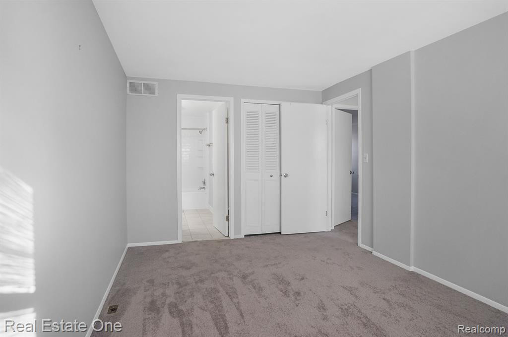 5717 Whitfield Dr., Troy, MI 48098 — Photo 28
