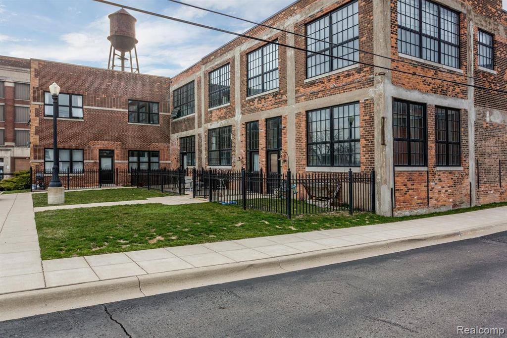 5766 Trumbull St, Detroit, MI 48208 — front exterior