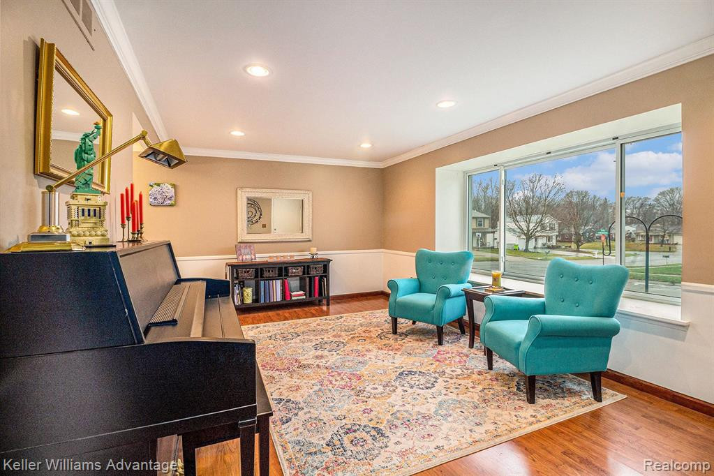 407 Winchester Street, South Lyon, MI 48178 — Photo 3