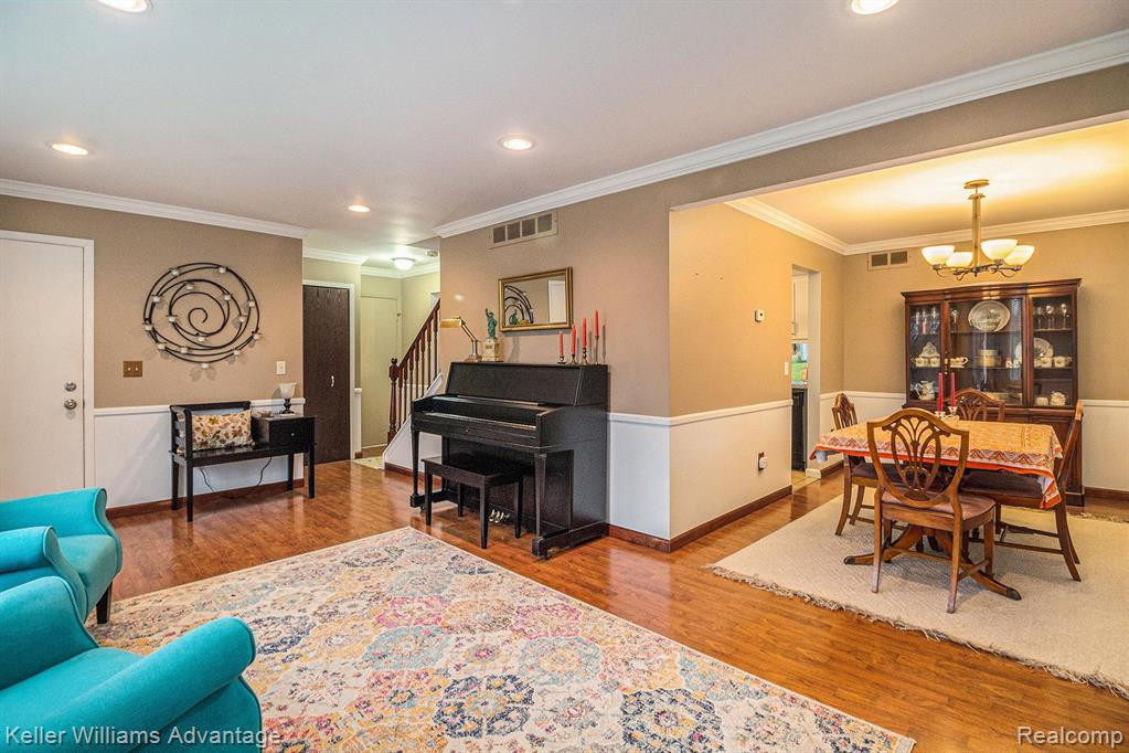 407 Winchester Street, South Lyon, MI 48178 — Photo 4