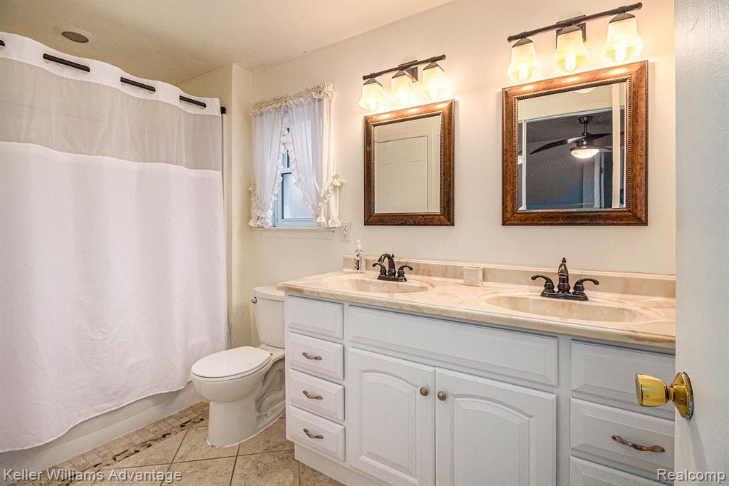 407 Winchester Street, South Lyon, MI 48178 — Photo 13
