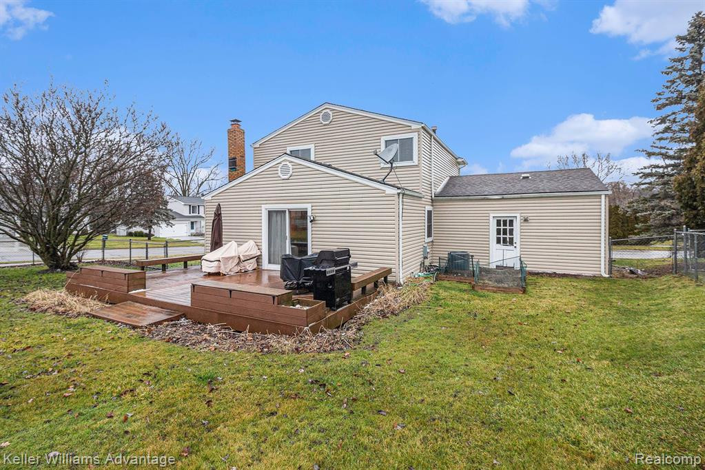 407 Winchester Street, South Lyon, MI 48178 — Photo 21