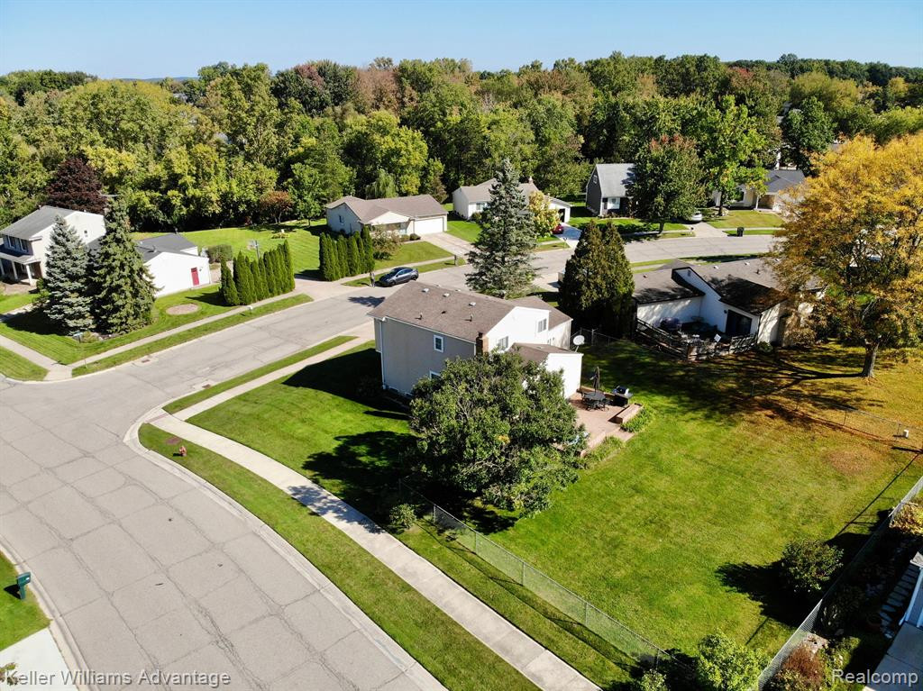 407 Winchester Street, South Lyon, MI 48178 — Photo 27