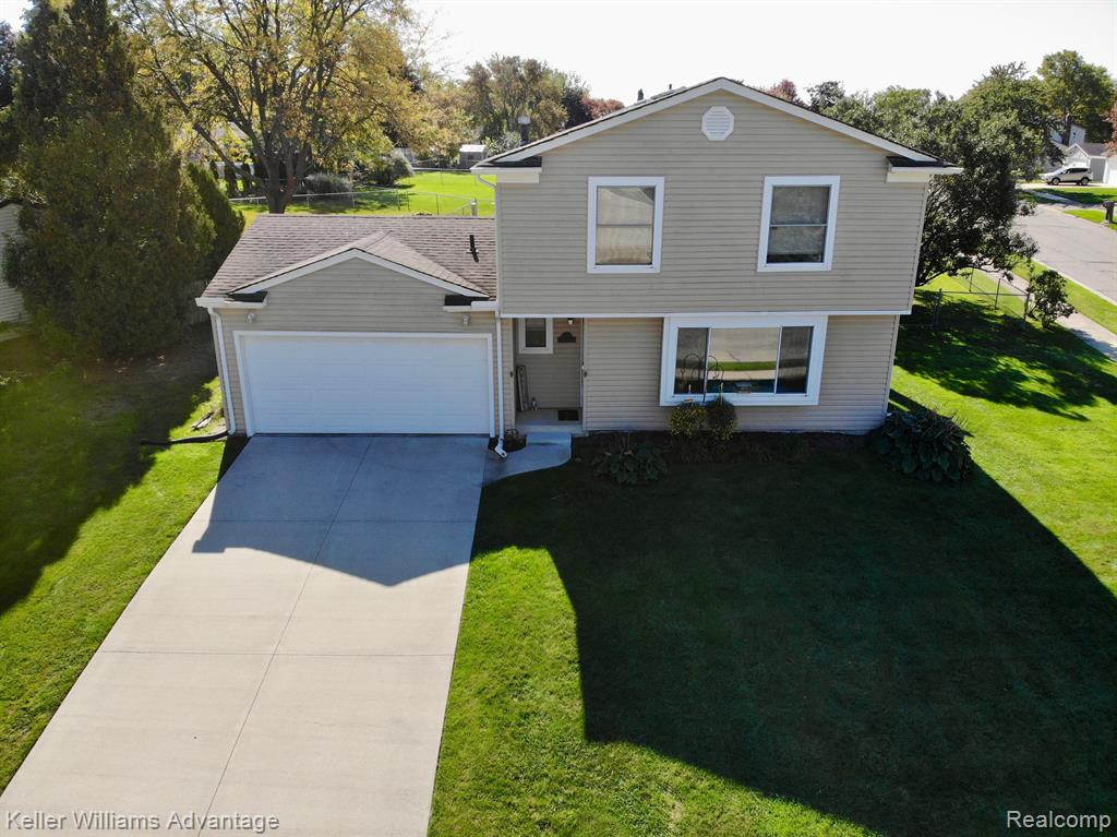 407 Winchester Street, South Lyon, MI 48178 — Photo 32