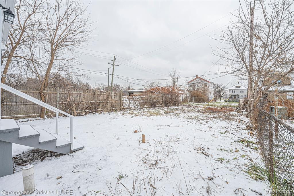 6241 HOLCOMB Street, Detroit, MI 48213 — Photo 3