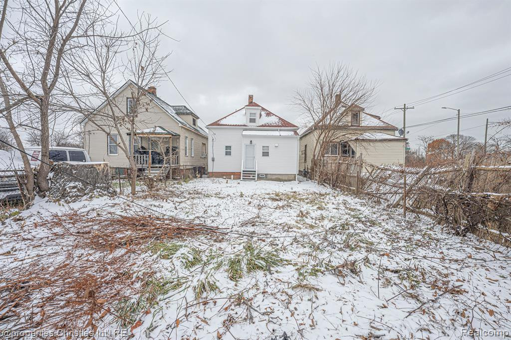 6241 HOLCOMB Street, Detroit, MI 48213 — Photo 4