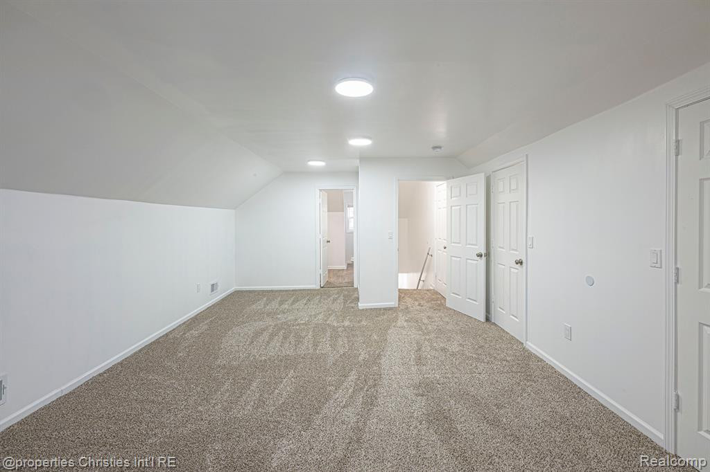 6241 HOLCOMB Street, Detroit, MI 48213 — Photo 21