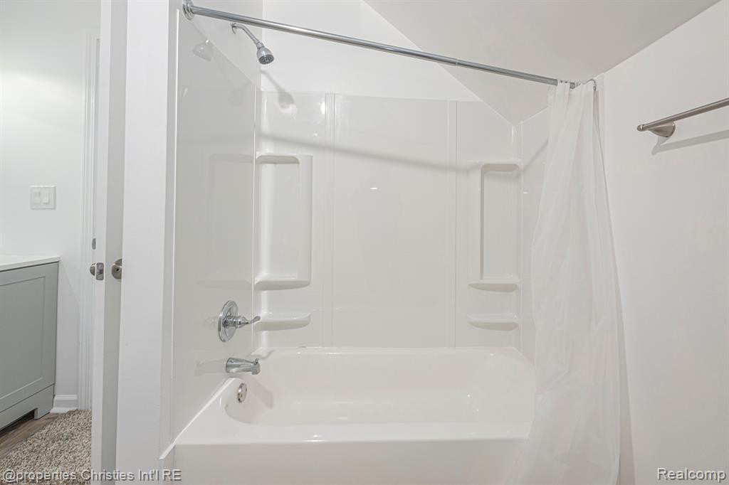 6241 HOLCOMB Street, Detroit, MI 48213 — Photo 24