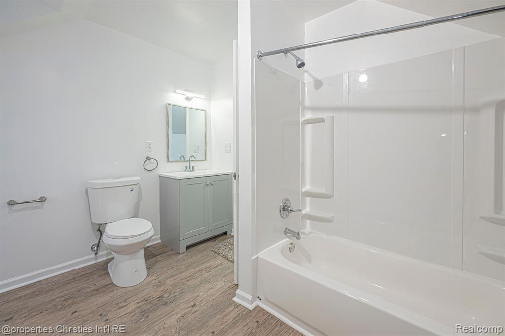 6241 HOLCOMB Street, Detroit, MI 48213 — Photo 25