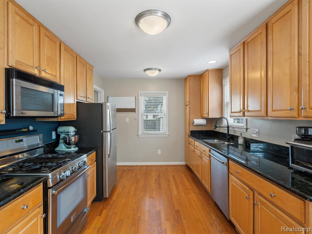 623 S ALEXANDER Avenue, Royal Oak, MI 48067 — Photo 8