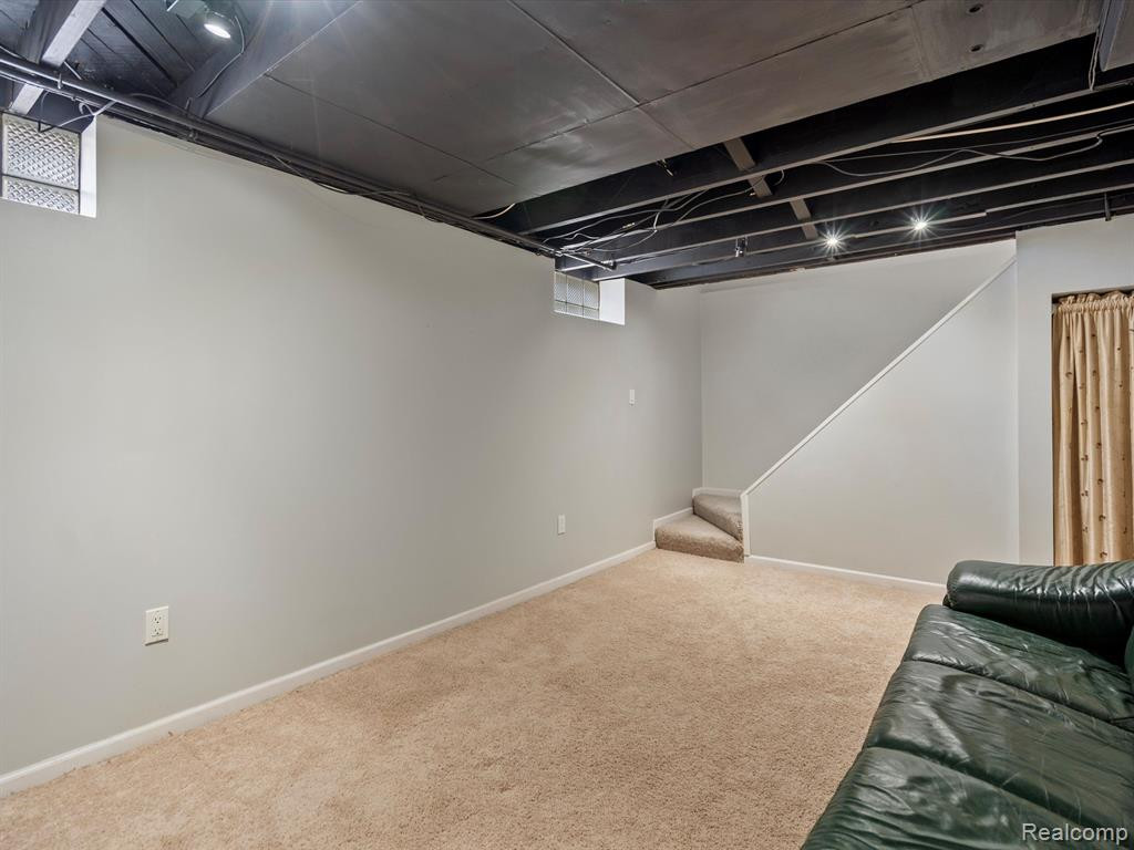 623 S ALEXANDER Avenue, Royal Oak, MI 48067 — Photo 17