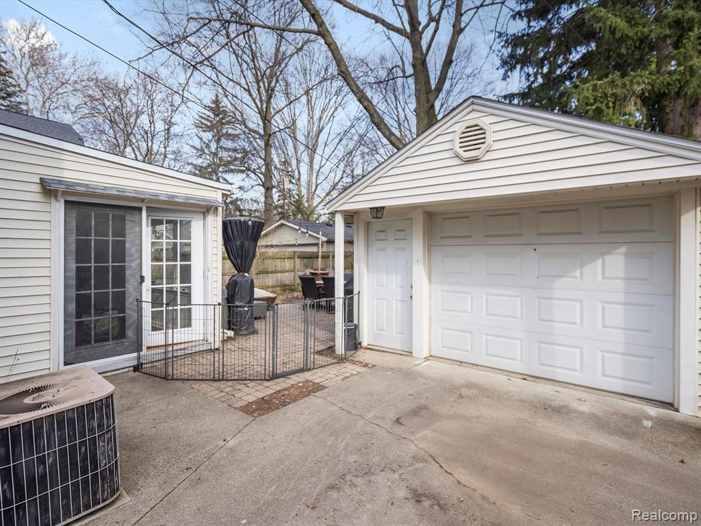 623 S ALEXANDER Avenue, Royal Oak, MI 48067 — Photo 20